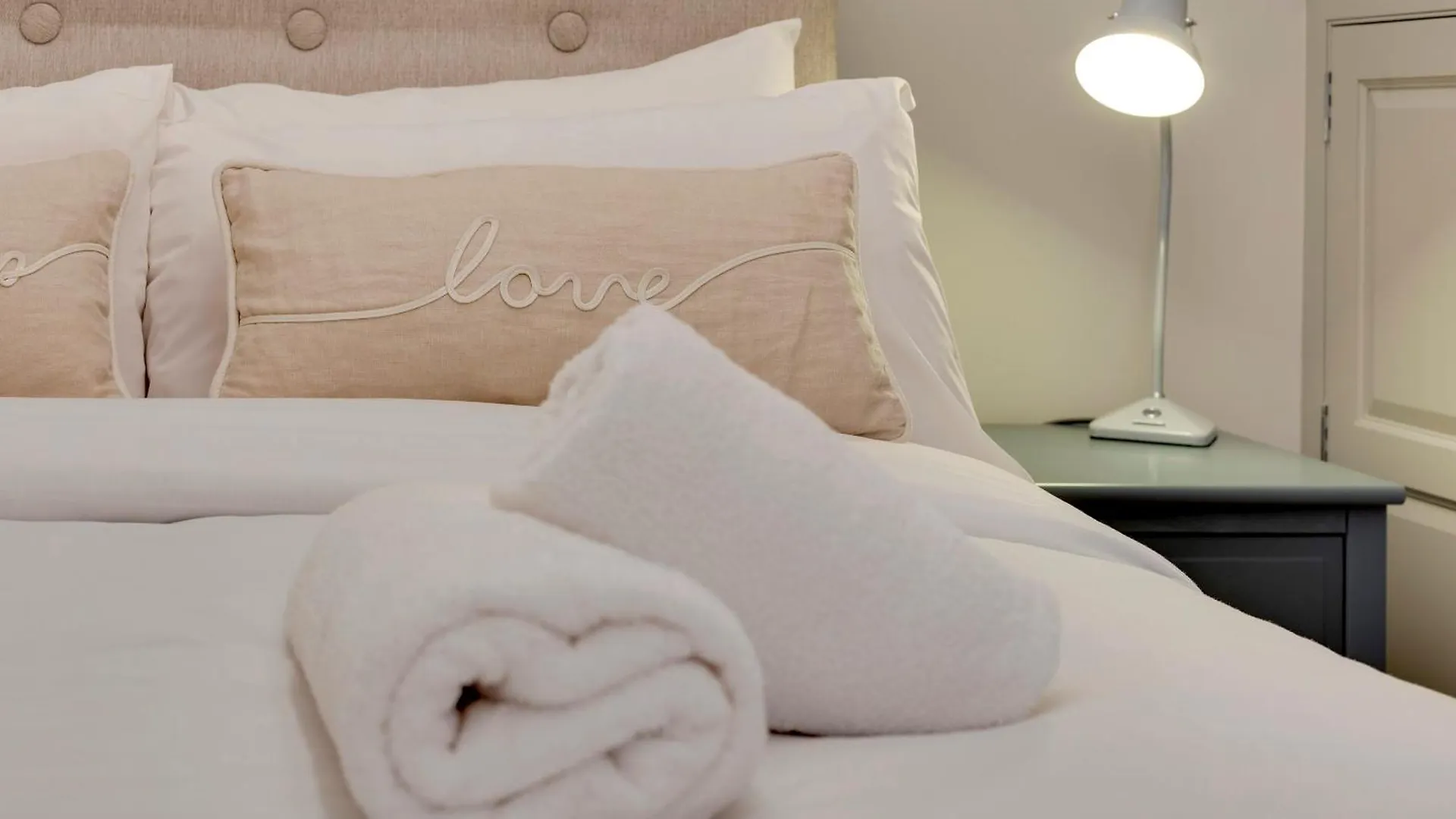 Pass The Keys Stylish And Modern Apartment Free Parking Cambridge Casa de Férias